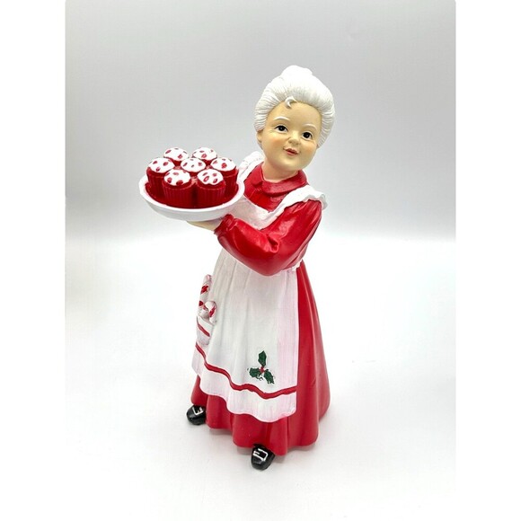 Mrs.Claus Baking Christmas - Picture 1 of 2